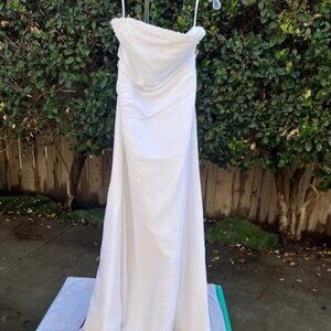 Elegant wedding dress